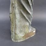 Vénus de Milo : Bronze patiné. Haut. : 66 cm...