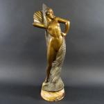 GUIRAUD-RIVIERE Maurice (1881-1947) : Danseuse espagnole à l'éventail. Bronze à...