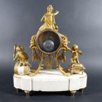 Pendule allégorique à la vigne d'époque Louis XVI en bronze...