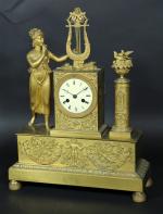 Pendule d'époque Restauration en bronze doré, le cadran inscrit dans...