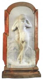 BOUCHER Alfred (1850-1934) "Jeune fille au rocher 2’’. Haut-relief en...