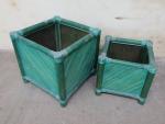 Deux bacs carrés à orangers en bambou teinté vert, 60x60x60,...
