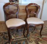 Paire de chaises d'époque Napoléon III en acajou mouluré, pieds...