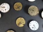 HORLOGERIE : Important ensemble de mouvements de montre d'époque XVIIIème...