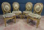Suite de quatre chaises cabriolets d'époque Louis XVI en bois...