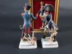 Lot de 2 figurines, en porcelaine polychrome : Artilleur 1805 ; Officier...
