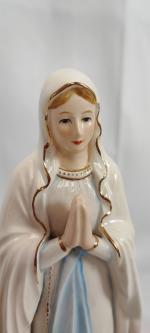 Vierge Marie en porcelaine GOEBEL W.Germany numérotée et signée Li.
Hauteur...