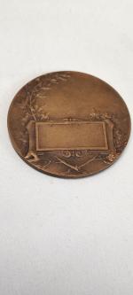 Médaille en bronze graveur L.CARIAT 47mm, non attribué à décor...