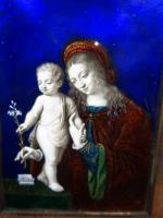 LIMOGES : Vierge à l'Enfant. Plaque rectangulaire en émail peint...
