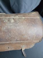 Ancienne sacoche en cuir E.D.F.
44 cm de long 17 cm...