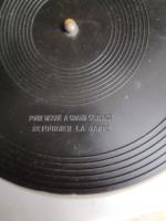 Vintage tourne disque de marque CLAUDE PAZ&VISSEAUX, non testé à...