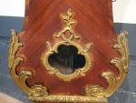 Régulateur de parquet d'époque Louis XV à caisse violonnée en...