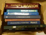 Lot de 8 ouvrages sur l'aviation millitaire et atlas routier....