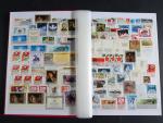 1 album rouge de timbres de  Russie neufs et...