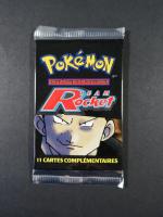 Carte Pokemon
Contenu : Booster souple réédition Team rocket 
Illustration : Giovanni 
Langue :...