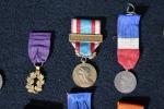 Réunion de médailles laïques et militaires : 
Médailles de la...