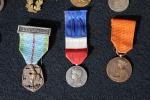 Réunion de médailles laïques et militaires : 
Médailles de la...