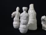 CHINE - Lot de 6 statuettes de femmes en porcelaine...