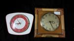 2 horloges vintages, une Jaz rouge et une en Bambou...
