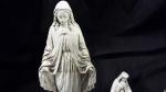 3 statues religieuses dont une en ceramique. manques
Voir photos

Lot à...