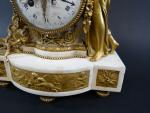 Pendule d'époque Louis XVI en bronze doré et marbre blanc...