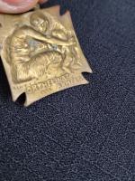 Ancienne médaille ORPHELINAT DES ARMÉES SIGNÉ R.LALIQUE 3×3 cm .

Lot...