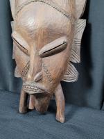 Masque en bois Africain fait main hauteur 46 cm largeur...