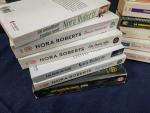 22 romans format J'ai Lu, Livres de Poche. Nora ROBERTS,...