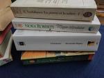 22 romans format J'ai Lu, Livres de Poche. Nora ROBERTS,...