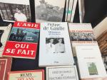 Guerre et société. Lot de 24 livres De  Gaulle,...