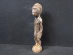 AFRIQUE - COTE D'IVOIRE. Statue Baoulé en bois sculpté, H....