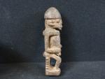 AFRIQUE - MALI. Statuette Dogon en bois sculpté, H. :...