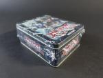Carte Yu-gi-oh 
Contenu : Mega tin box
Edition : Yusei fudo&Robot rapide
Langue : français
Etat...