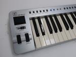 EVOLUTION - Piano synthétiseur modèle MK-361C, manque les connectiques. Bel...