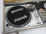 GEMINI - Table de mixage comprenant deux platines modèles PT...