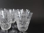 Service de verres en cristal 44 pièces motif à lancettes,...