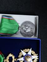 France Lot de 6 décorations, dont Mérite national ; Mérite agricole,...