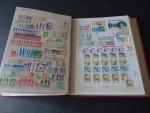 1 classeur rouge de timbres neufs de 1982 à 1991...