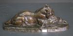 BARYE Antoine-Louis (1796-1875) : Tigre dévorant une gazelle. Bronze patiné,...
