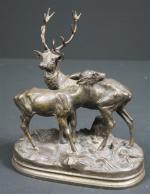 DUBUCAND Alfred (1828-1894) : Cerf et biche. Bronze patiné, fonte...