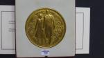 Médaille en bronze doré : De Gaulle et Madame De...