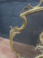 Ecran pare-étincelle d'époque Napoléon III en bronze à décor et...