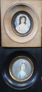 Deux miniatures représentant une femme à la coiffe et une...