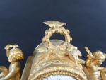 LENOIR à Paris : Pendule en bronze doré, le cadran...