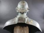 Buste d'homme d'église en bronze patiné. Haut : 69 cm
