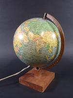 Globe terrestre lumineux Girard et Barrère sur socle carré en...