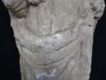 Sculpture en ronde-bosse acéphale figurant probablement la déesse Minerve ,...