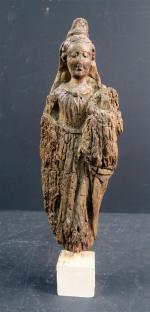 Vierge à l'Enfant. Sculpture en bois, ép. XVI' s. Haut....