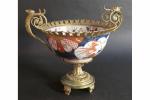 JAPON : Coupe en porcelaine Imari à décor floral