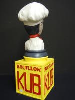 BOUILLON KUB - Figurine publicitaire en platre polychrome à l'effigie...